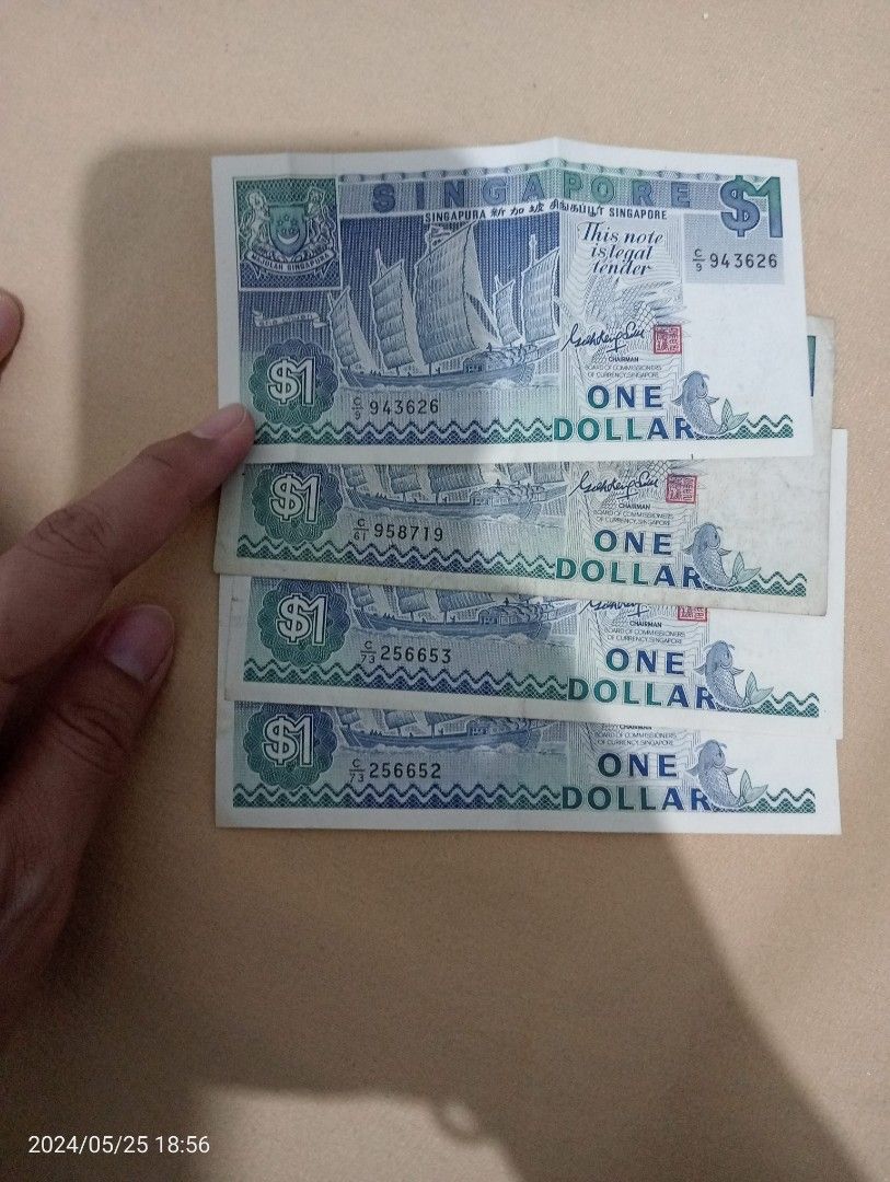 Old Notes (Category: Currency) located in Singapore. Submitted by maqilmj (Listing ID 1305240139, Image 1). Description: bid your price. 2 has running numbers..