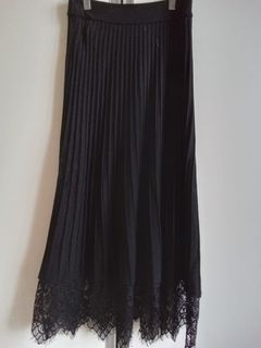 (Category: ) located in . Submitted by deeanaapreloved (Listing ID 1305159351, Image 1). Description: .