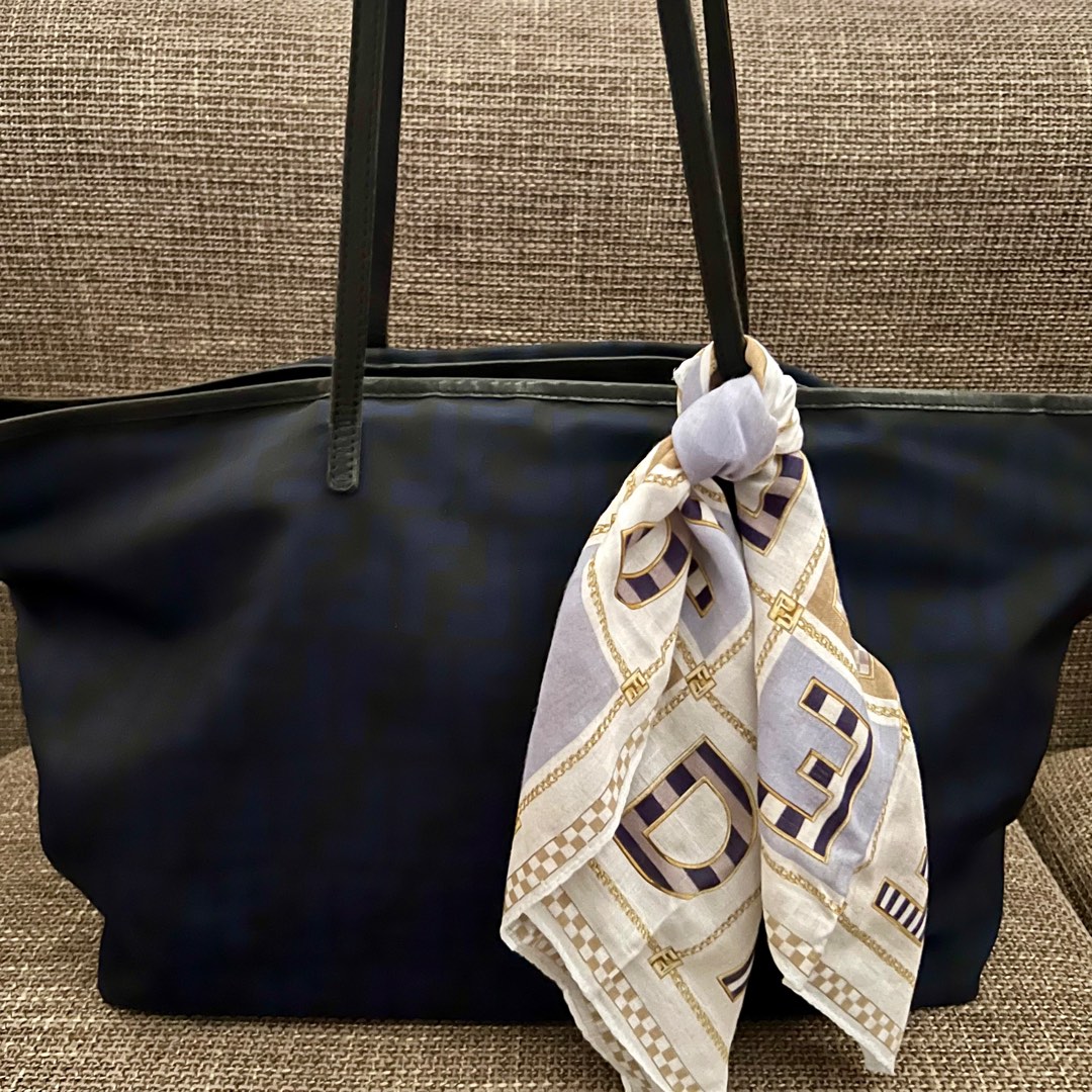 Fendi tote bag sale shop