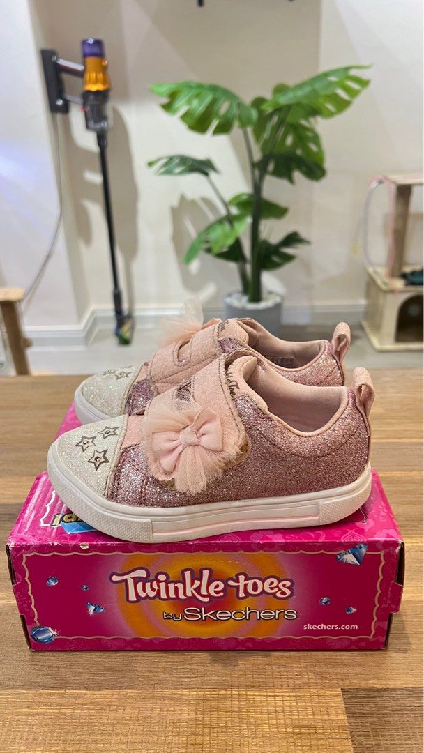 Skechers pink glitter hotsell