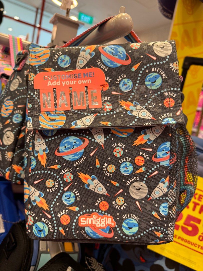 Smiggle lunch bag original (Category: Diaper Bags & Wetbags) located in Manila. Submitted by avonshoppe0911 (Listing ID 1305186131, Image 1). Description: .