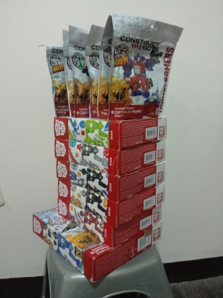 Transformers Constructbots Dark of the Moon Lot (Category: Action & Battle Toys) located in Pasig City. Submitted by wewyllenium (Listing ID 1305218183, Image 2). Description: Selling Transformers Constructbots. All items new/sealed. Sold as set. All original Hasbro items. .