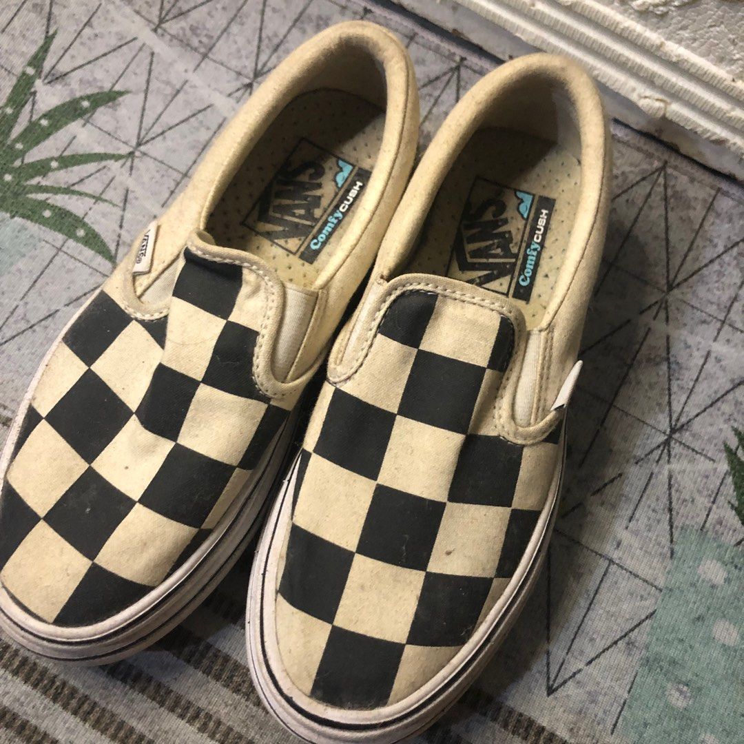 Vans Checkered Sneakers (Category: Sneakers) located in Daraga. Submitted by freestyleselections (Listing ID 1305159905, Image 2). Description: .