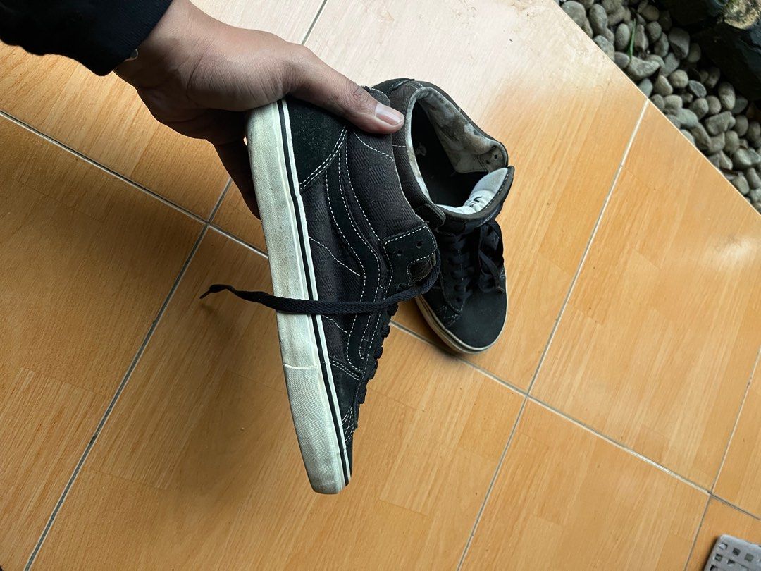 Vans omar hassan best sale