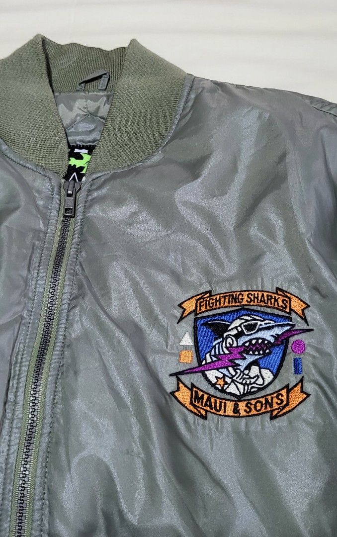 Vintage Maui Sons windbreaker