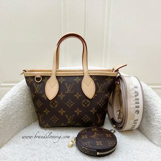 (Category: ) located in . Submitted by brands_lover (Listing ID 1305154127, Image 1). Description: .