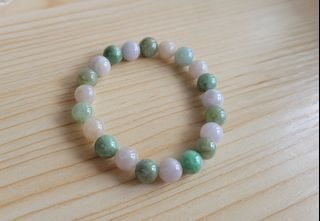 清貨價$199天然A貨緬甸翡翠淡粉紫帶鮮綠7+mm手串  尺寸:7+MMx21粒 ，實物在窗邊自然光下手機隨手拍，沒有修圖或打燈，最後一張是室內手機隨手拍。64223364586754110