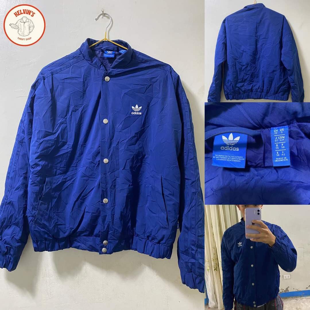 Adidas Padded Track Bomber Jacker Women (Category: Coats, Jackets and Outerwear) located in Quezon City. Submitted by becxz (Listing ID 1305426716, Image 3). Description: size Medium on tag Bust 40" Length 26" Good as New Excellent condition 👍 No Flaws.