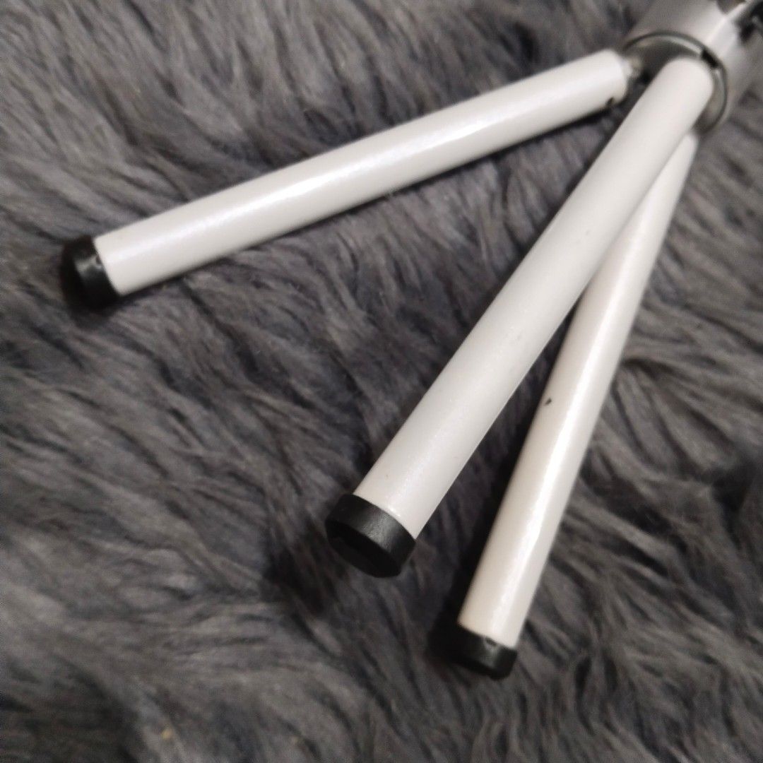 Affordable High Quality Tripod 😍👌 #1 (Category: Tripods & Monopods) located in Bulacan. Submitted by afford.japan (Listing ID 1305485843, Image 3). Description: Affordable High Quality Tripod 😍👌.
