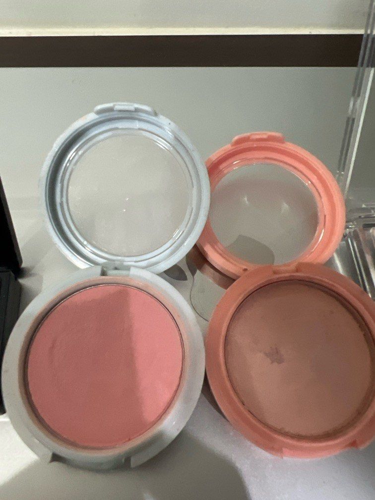 Assorted make ups (Category: Makeup) located in Johor Bahru. Submitted by fionmsia (Listing ID 1305484972, Image 3). Description: Preloved Used once Selling cheap because it’s not my skin type Condition 9.5/10 No defect 1. Jung saem mool Essential star-cealer foundation medium RM100- used once but not my skin color🫠 2. I’m meme afternoon tea contour RM30 used once but not suitable for my skin color 3. Benefit Dandelion twinkle RM140 used twice b
