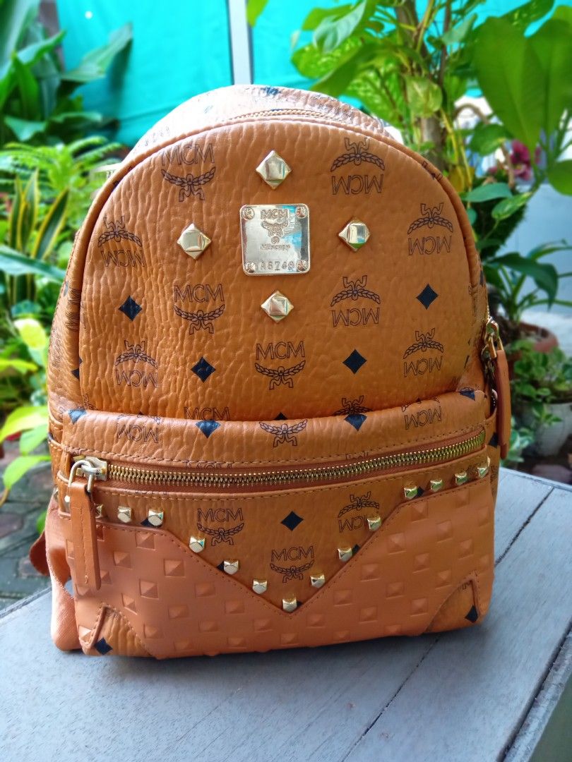 Backpack MCM A6Z48 Leather Medium Series, Barang Mewah, Tas