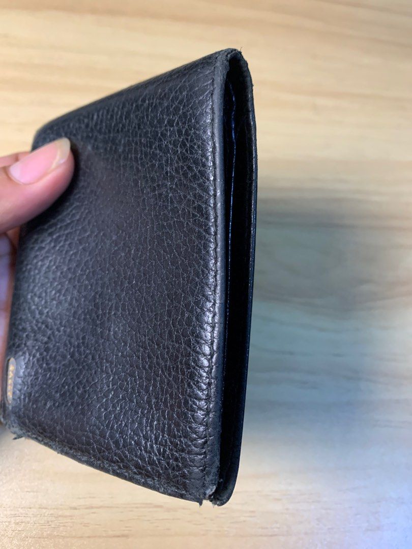 BALLY. Genuine Leather Wallet (Category: Luxury Bags & Wallets) located in Quezon City. Submitted by WIMC2ndaccount (Listing ID 1305469614, Image 3). Description: 🛑bawal sa maarte! May sign of used na at issue! Pls check the upload photos! What you see is what you get Original bally Genuine leather! .