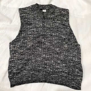 (Category: ) located in . Submitted by thriftingwithari (Listing ID 1305470233, Image 1). Description: .