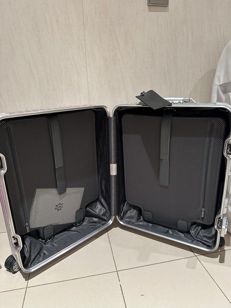 BRAND NEW Rimowa Cabin Plus Luggage Silver original aluminium