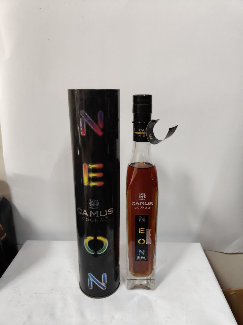 CAMUS NEON コニャック 750ml CAMUS COGNAC NEON カミュ コニャック ネオン ブランデー の通販 by