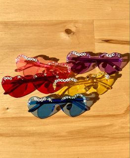 (Category: ) located in . Submitted by onlyangelthrift (Listing ID 1305348296, Image 1). Description: .