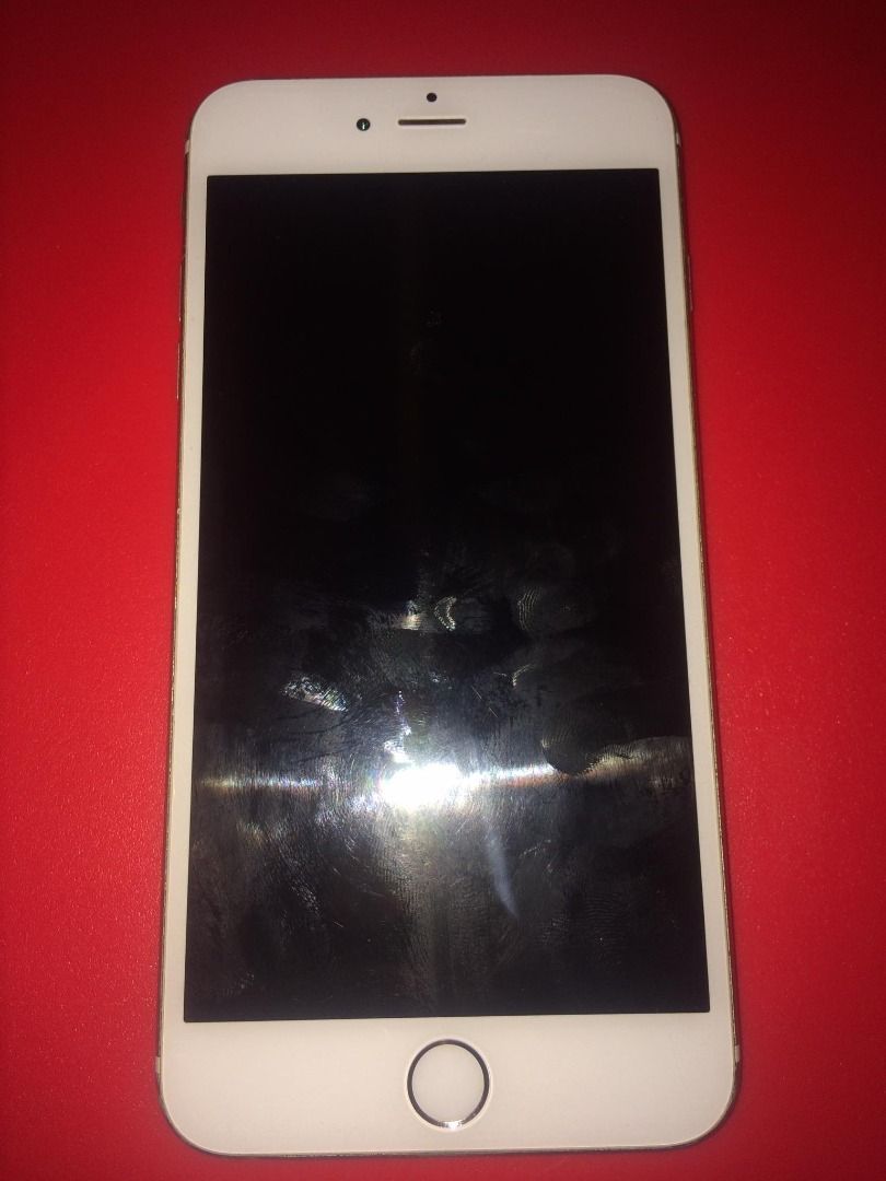 [Defective LCD] Iphone 6 Plus 64 GB (Category: iPhone 6 Series) located in Taguig. Submitted by troy_123 (Listing ID 1305429253, Image 1). Description: For Sale Iphone 6 Plus 64 gb Issues ay Defective LCD (hindi siya responsive kapag nasa malamig) tsaka Dents & Scratches pero the rest, okay naman. Battery Health: 60% Unit Only .