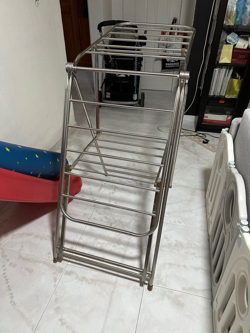 Drying Rack (Category: Other Home Furniture) located in Singapore. Submitted by lislislis (Listing ID 1305388045, Image 2). Description: Lightly used then kept in storage as previously used to hang comforter to dry. But now using dryer .