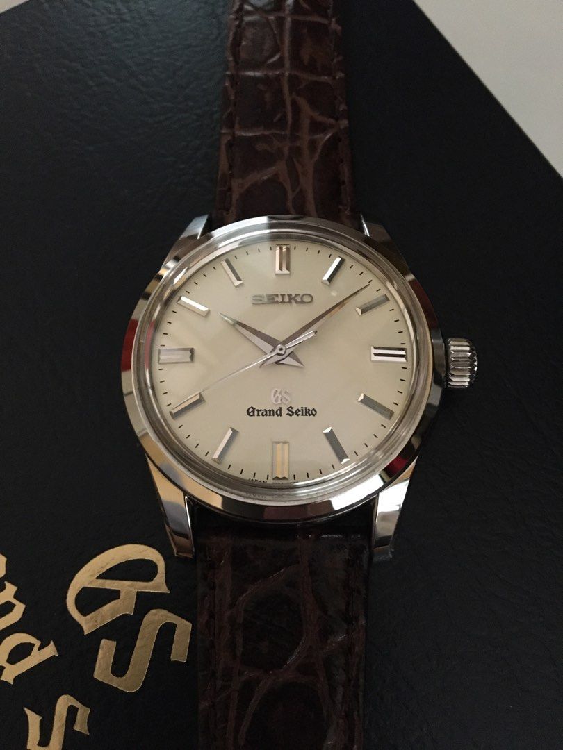 Grand seiko sbgw031 top