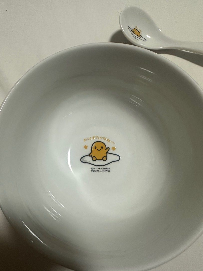 Gudetama Ramen Bowl and Spoon (Category: Dinnerware & Cutlery) located in Paranaque City. Submitted by kimaebl (Listing ID 1305406405, Image 2). Description: Box included with different patterns on the side Sanrio Friendship Club.