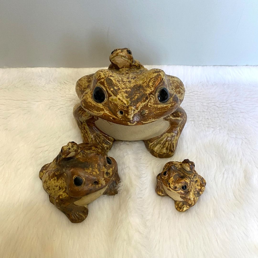 Japan Vintage Shigaraki Ware Lucky Frog with Baby Frog Figurines ...