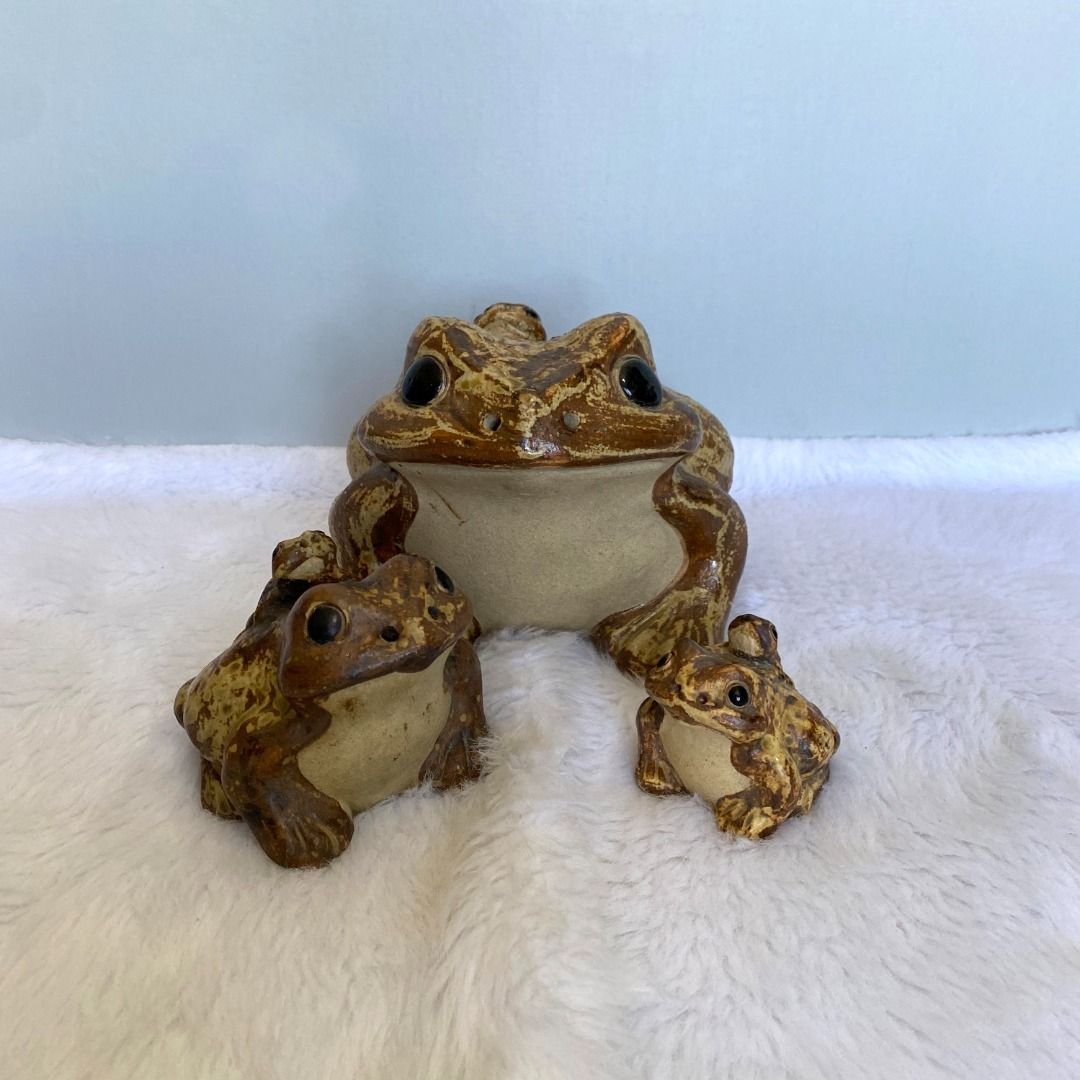 Japan Vintage Shigaraki Ware Lucky Frog with Baby Frog Figurines ...