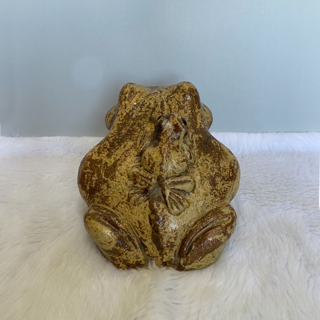 Japan Vintage Shigaraki Ware Lucky Frog with Baby Frog Figurines ...