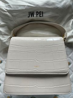 （分類：）位於 。 由 loewe.h 提交（商品編號 1305311846，圖片 1）。簡介： 。