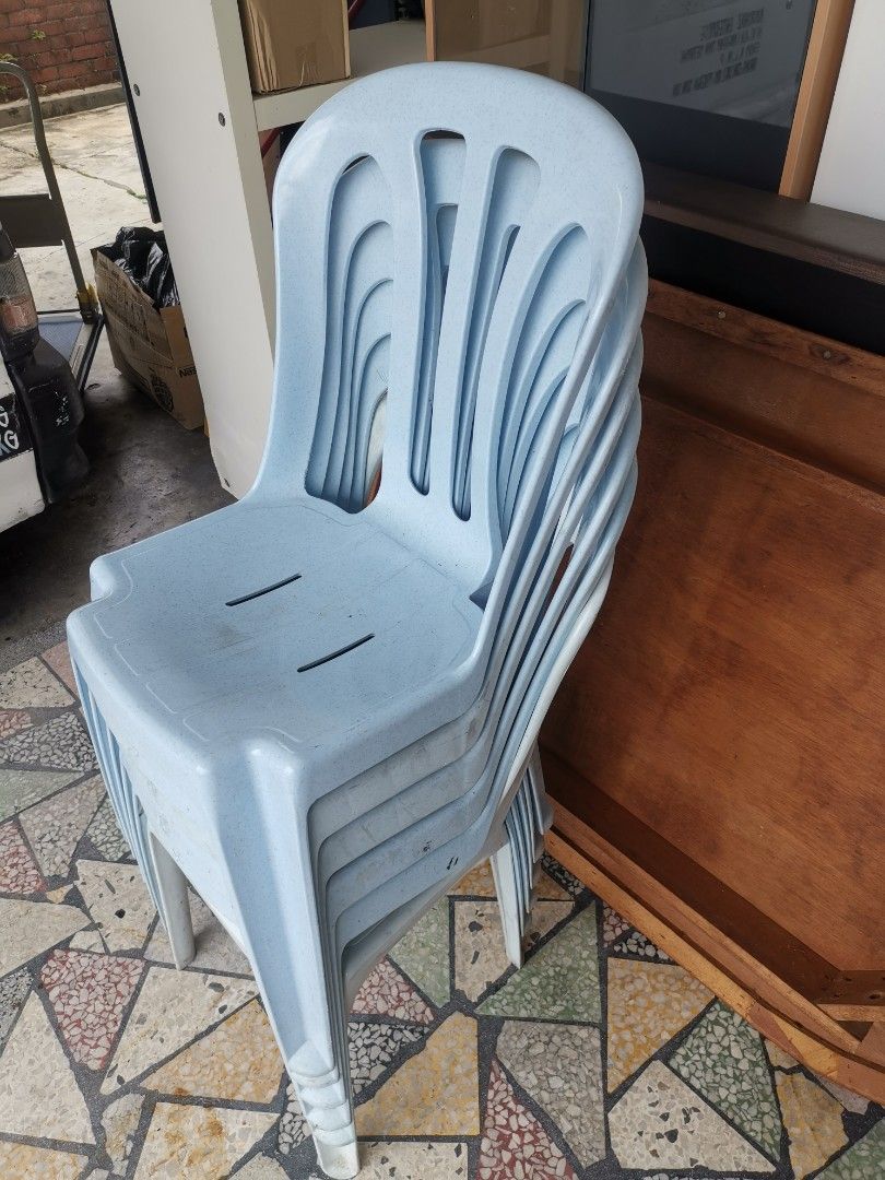 KERUSI PLASTIK 3V Furniture Home Living Furniture Chairs on Carousell
