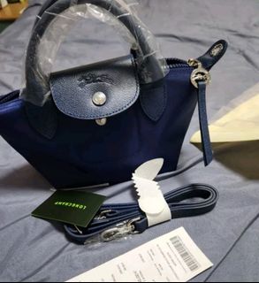 (Category: ) located in . Submitted by billionairebags (Listing ID 1305445511, Image 1). Description: .