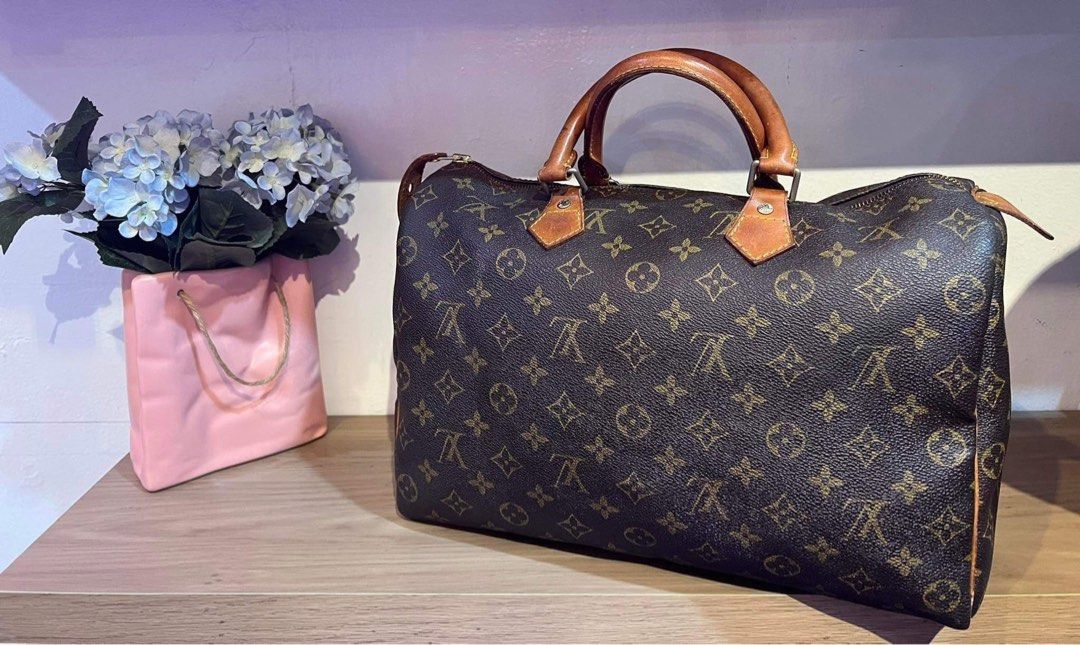 Louis Vuitton Travel Bag (Category: Luxury Bags & Wallets) located in Quezon City. Submitted by lizbn (Listing ID 1305492090, Image 1). Description: Your go-to handcarry bag in international travel.
