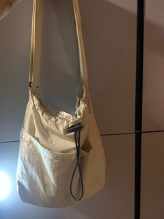 （分類：）位於 。 由 sammichiu 提交（商品編號 1305447719，圖片 1）。簡介： 。
