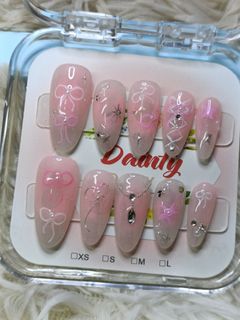 (Category: ) located in . Submitted by daintydays__ (Listing ID 1305404318, Image 1). Description: .