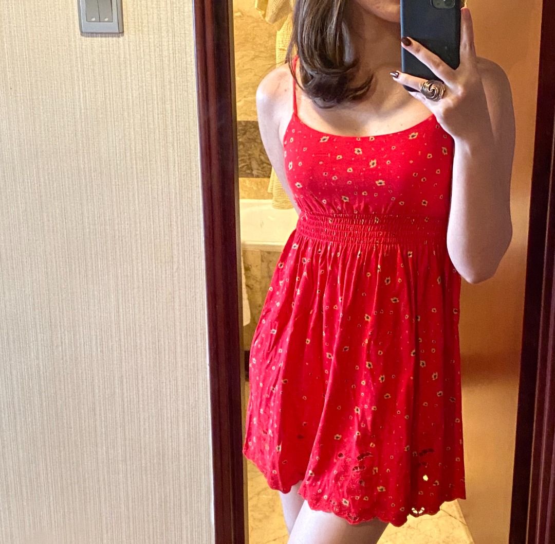Red Floral Short Dress Forever 21 Fesyen Wanita Pakaian Wanita Gaun Rok di Carousell