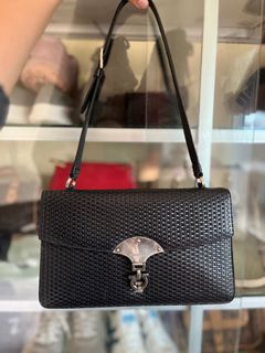 (Kategori: ) berada di . Dikirim oleh fshop999preloved (ID iklan 1305374530, Gambar 1). Deskripsi: .