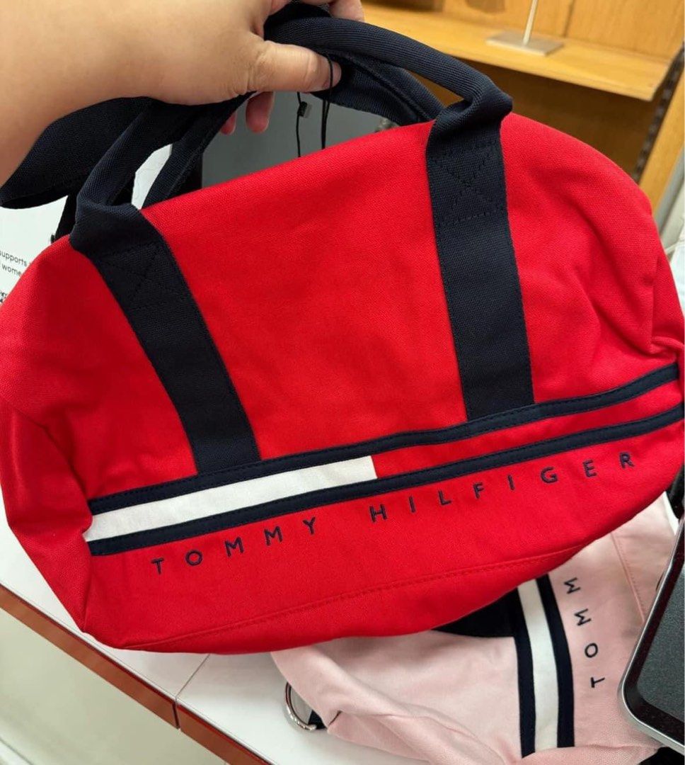 Small tommy hilfiger duffle bag online