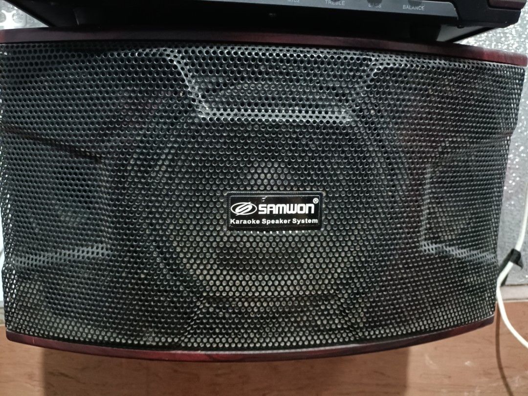 Speaker with amplifier Bluetooth (samwon) (Category: Soundbars, Speakers & Amplifiers) located in San Pedro. Submitted by kanor1234 (Listing ID 1305310910, Image 2). Description: samwon Bluetooth speaker with amplifier..good for karaoker.
