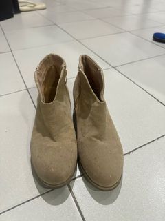Vintage Brown beige Ankle Boots (no Flaw Just need cleaning)