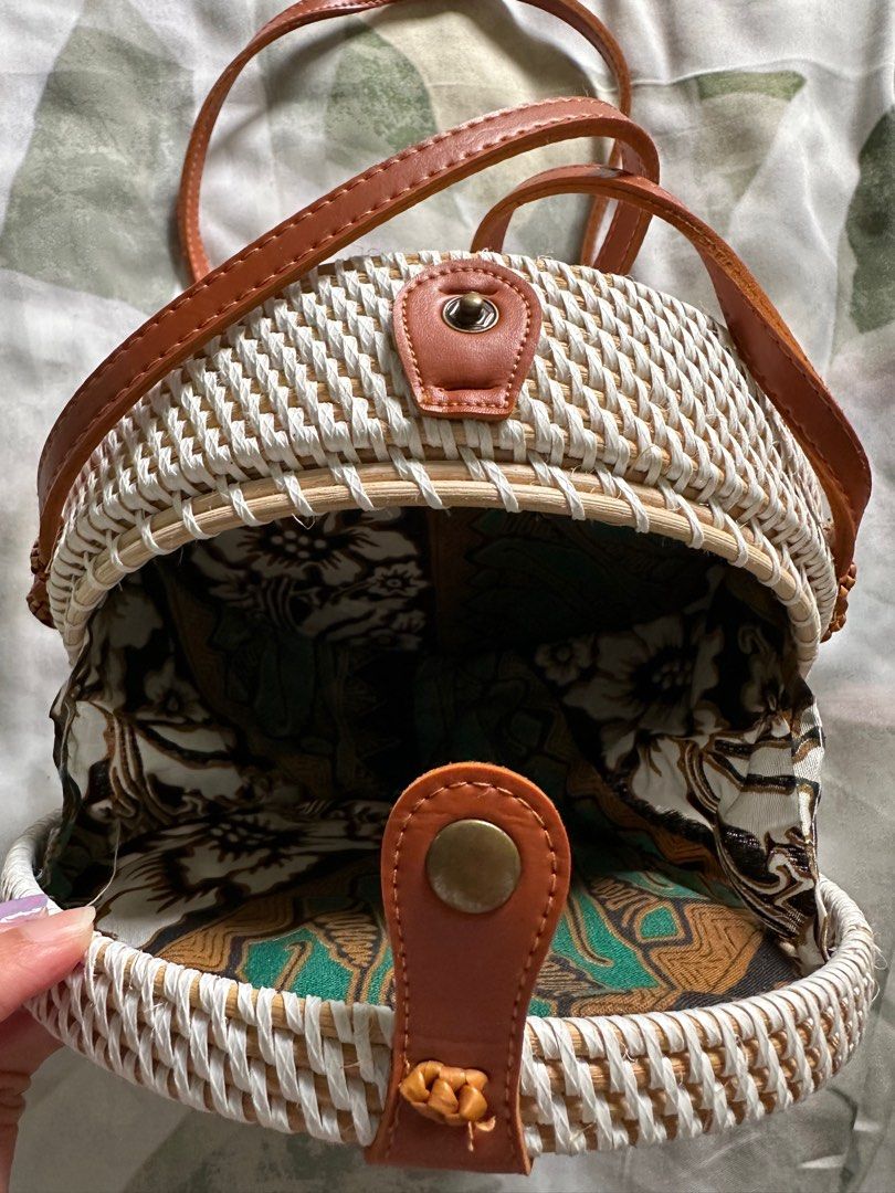 White rattan bag round best sale