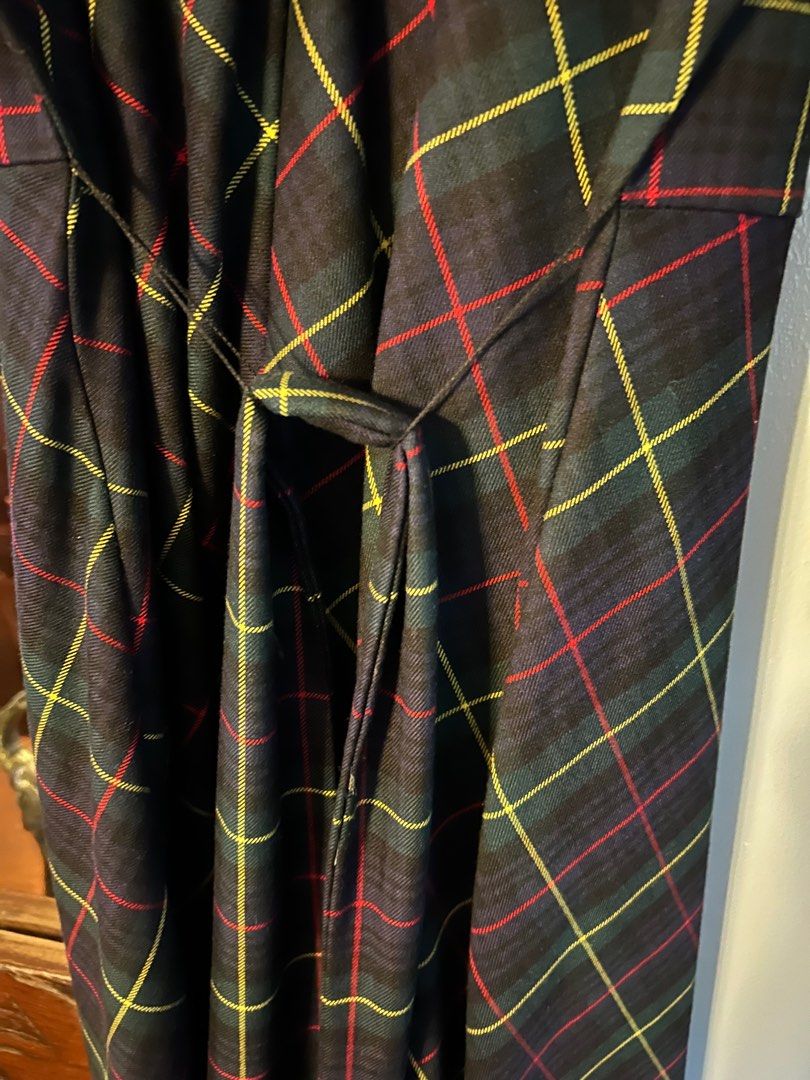 Zara 3/4 sleeves Midi dress (Category: Dresses) located in Pasig City. Submitted by claimadlc (Listing ID 1305408413, Image 3). Description: Originally bought for P4,000 plus Used once only Good as new Size small Plus sf .
