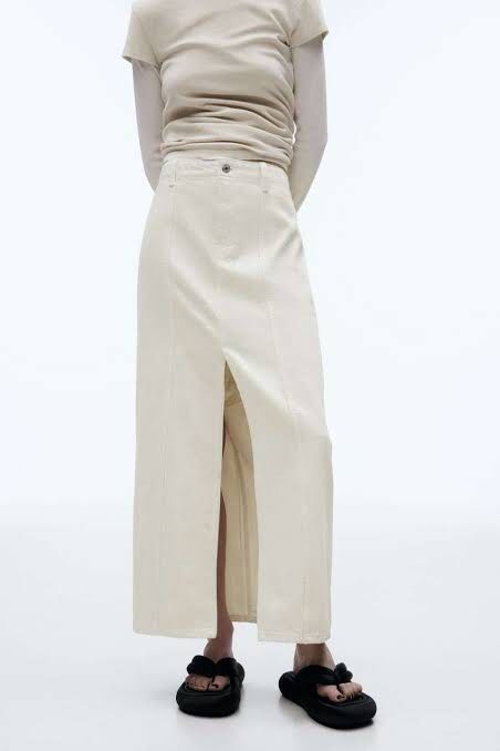 ZARA cream maxi skirt (Category: Skirts) located in Manila. Submitted by outofstoragee (Listing ID 1305477881, Image 1). Description: - brand new w/o tags (never worn just fitted) - bought in zara greenbelt for almost 3k - really cute but it’s too lose on me already :,) dm for actual pic.