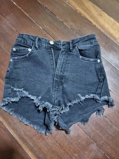 (Category: ) located in . Submitted by clear_closet (Listing ID 1305400326, Image 1). Description: .