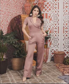 *SALE* APARTMENT 8 Mauve old rose blush dusty pink Valencia pantsuit evening jumpsuit short sleeve v neck collared romper (Php3,880)