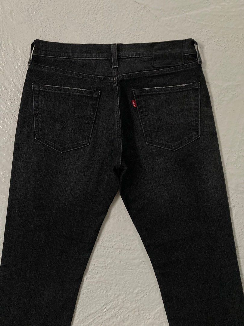 Levis black patch store