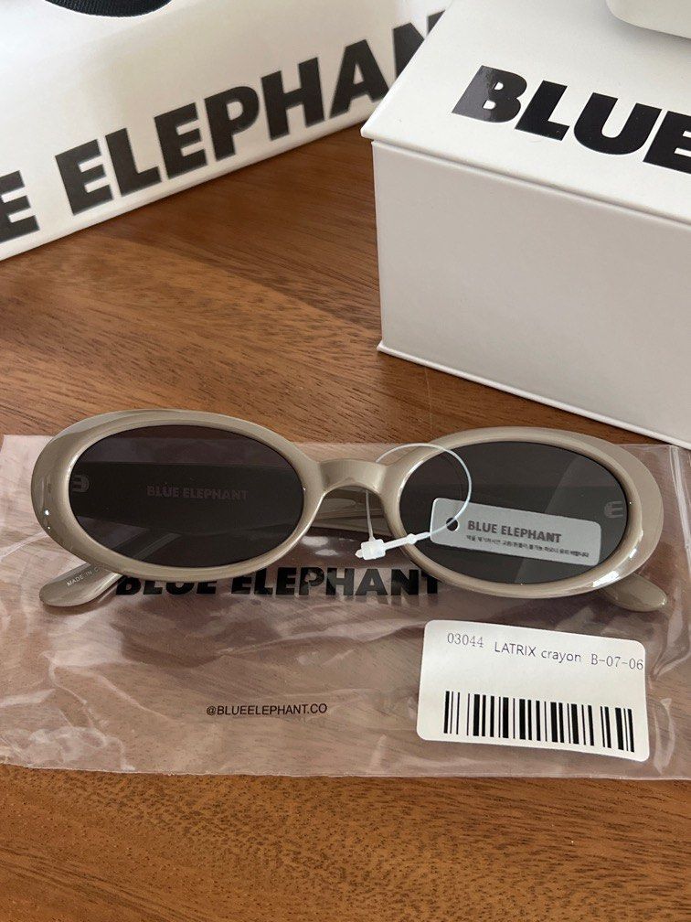 ◆BLUE ELEPHANT◆ LATRIX crayon 5004838283 LATRIX black - BLUE ELEPHANT