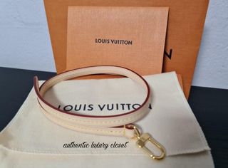 (Category: ) located in . Submitted by authentic_luxury_closet (Listing ID 1305646565, Image 1). Description: .