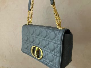 （分類：）位於 。 由 000sally 提交（商品編號 1305586911，圖片 1）。簡介： 。