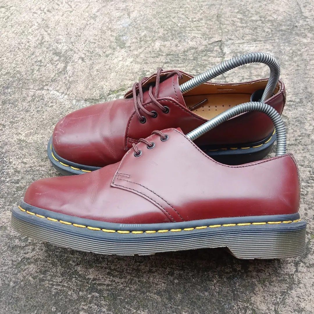 Dr. Martens 11838 Red Cherry Fesyen Wanita Sepatu di Carousell