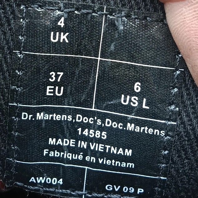 Dr. Martens 14585 Fesyen Pria Sepatu Sepatu Boot di Carousell