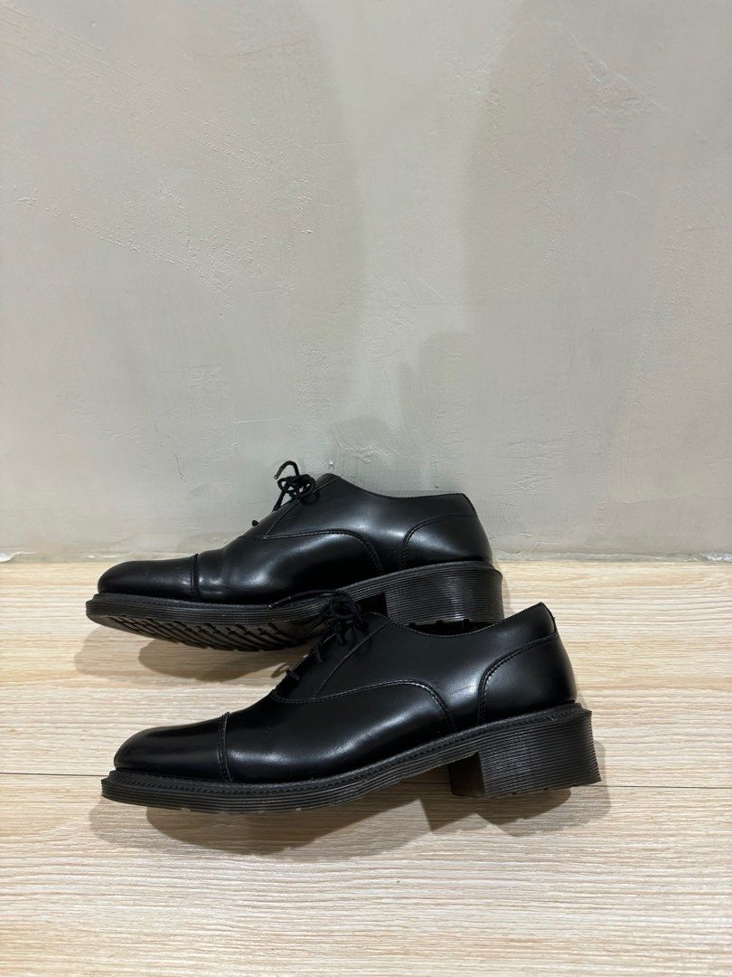 Dr. Martens Henrietta 39
